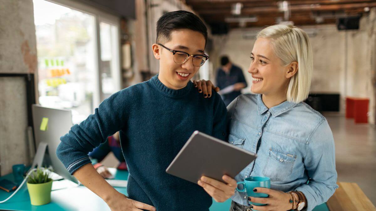 Estagiário Recebe PLR: Como Implementar essa Prática para Engajar e Motivar Talentos