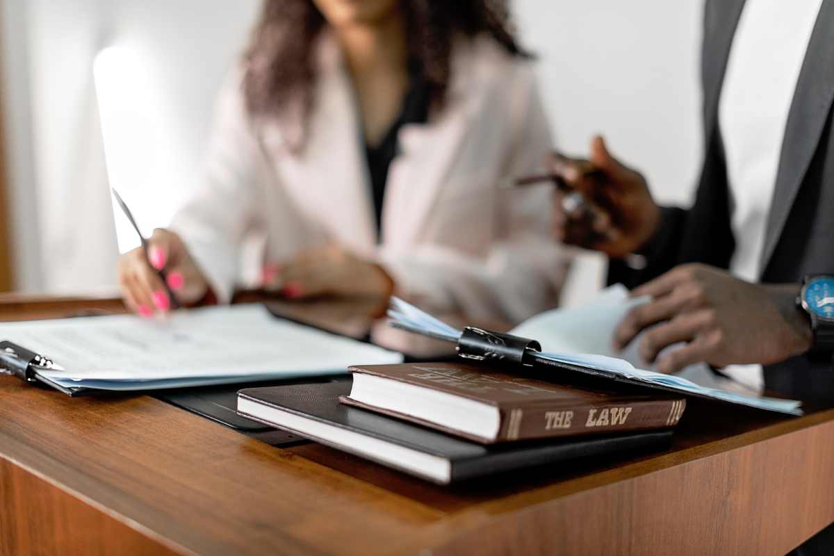 Aromaterapia e Anvisa: Entenda a Regulamentação dos Produtos no Brasil
